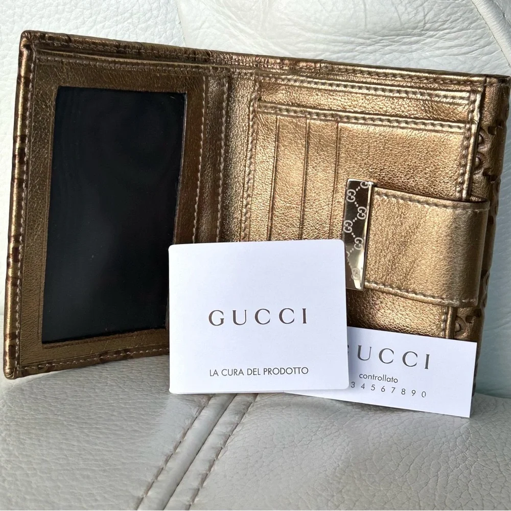🌟Gucci Gold Leather Embossed Monogram Wallet